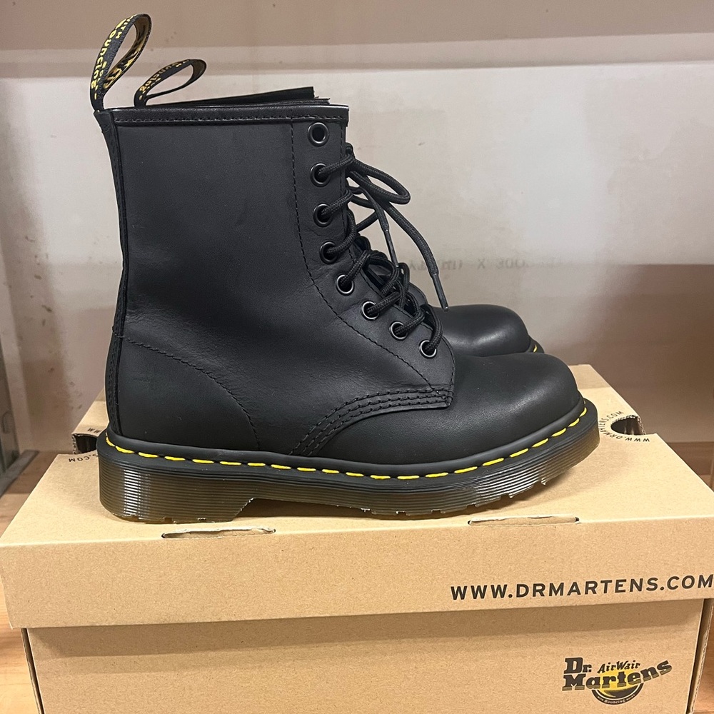 Dr. Martens 1460 Black Greasy, women’s 5, uk 3